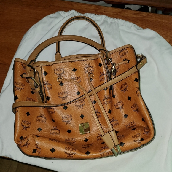 COPY - MCM EUC VISESTOS LEATHER DRAWSTRING CROSSBODY TOTE - Picture 13 of 13